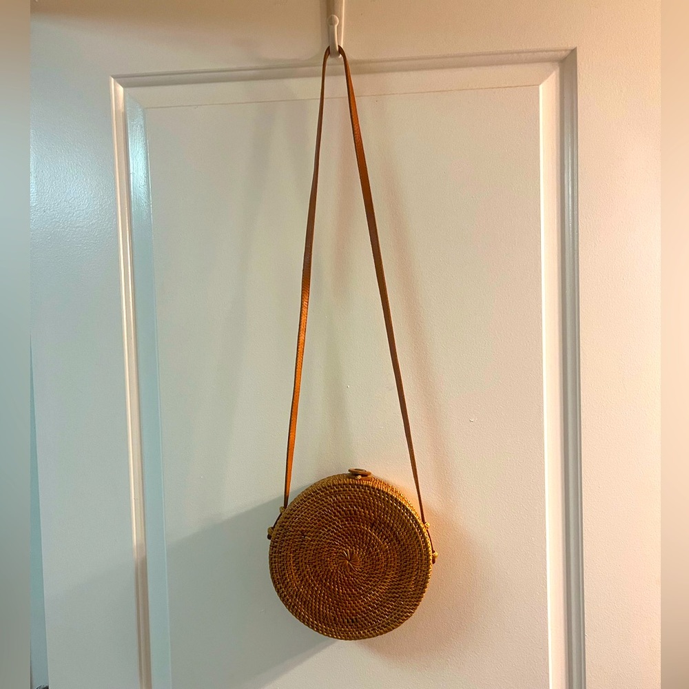 EUC: NORDSTROM Round Straw Bag